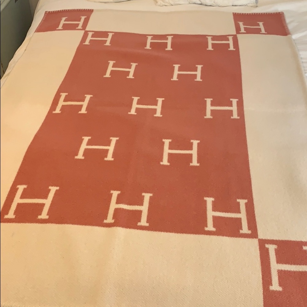 Hermès Avalon Baby Blanket in Pink